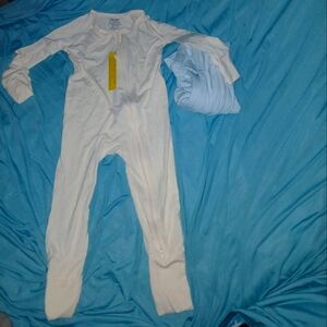 2 Bamboo Onsies